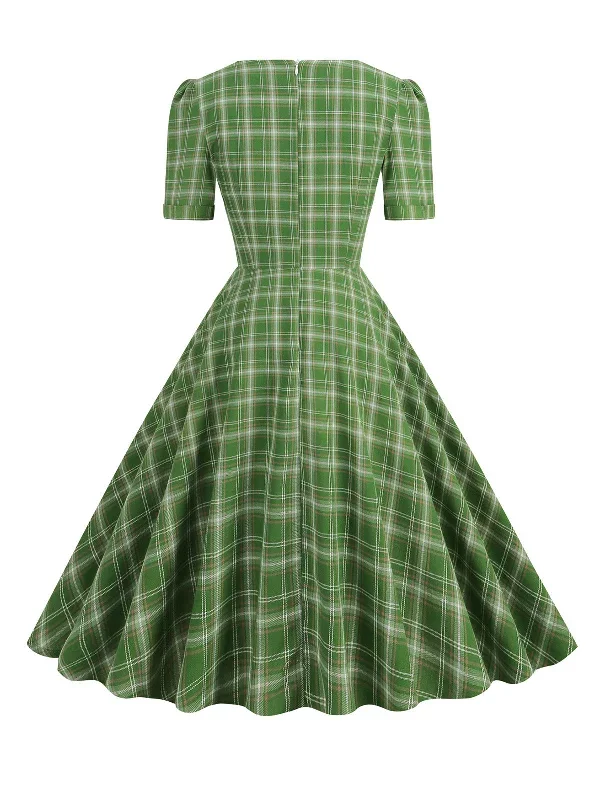 1950s-gingham-plaid-square-neck-flared-dress