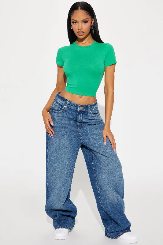 anna-crew-neck-crop-top-kelly-green