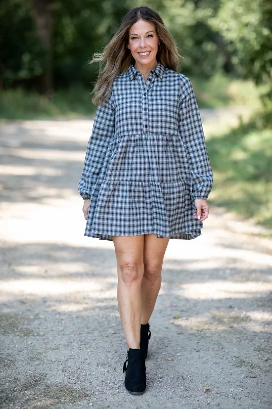 black-and-grey-gingham-long-sleeve-dress