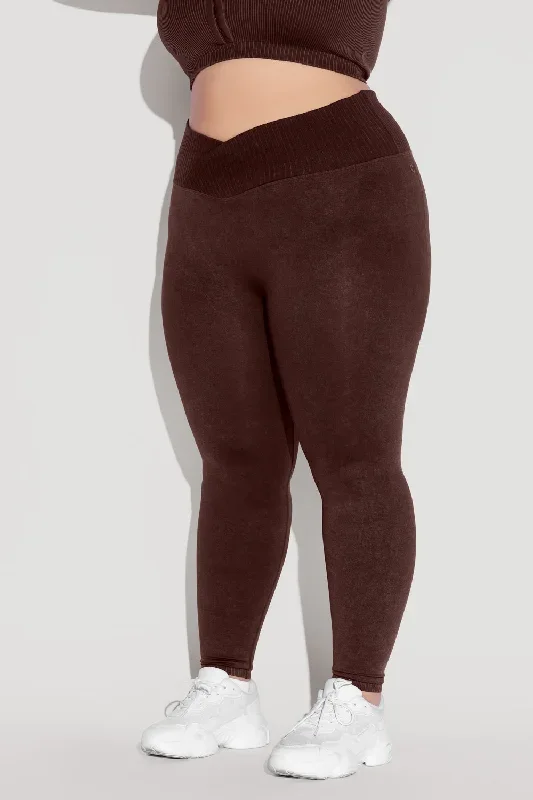 crisscross-hourglass-seamless-legging-french-roast