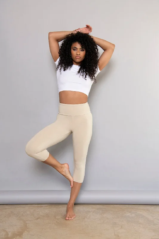 cropped-lightweight-leggings-beige