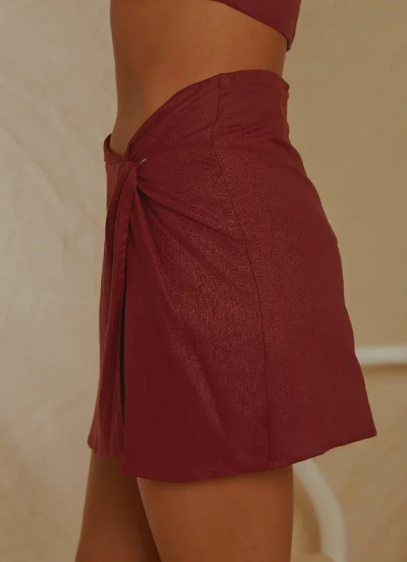 european-edition-mini-skirt-burgundy