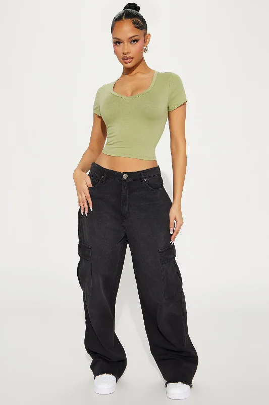 kaitlyn-v-neck-crop-top-green