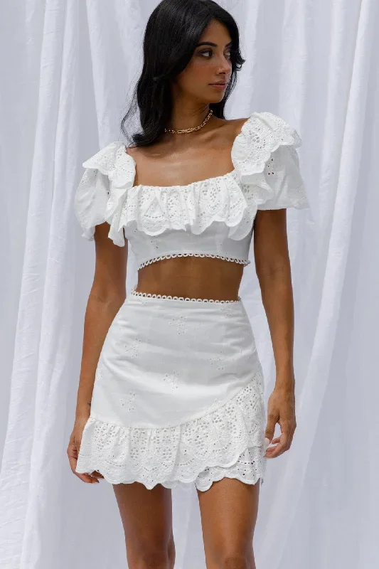 new-moon-scalloped-ruffle-trim-eyelet-skirt-white