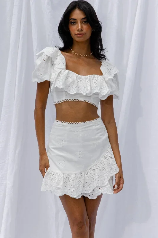 new-moon-scalloped-ruffle-trim-eyelet-skirt-white