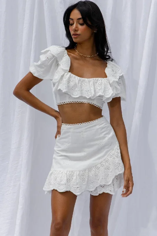 new-moon-scalloped-ruffle-trim-eyelet-skirt-white