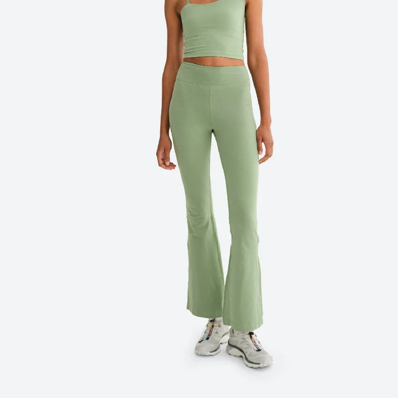 Organic Stretch Bootcut Pant