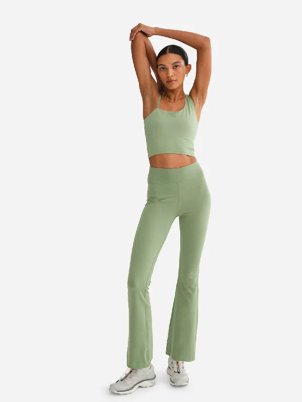 organic-stretch-bootcut-pant-kiwi