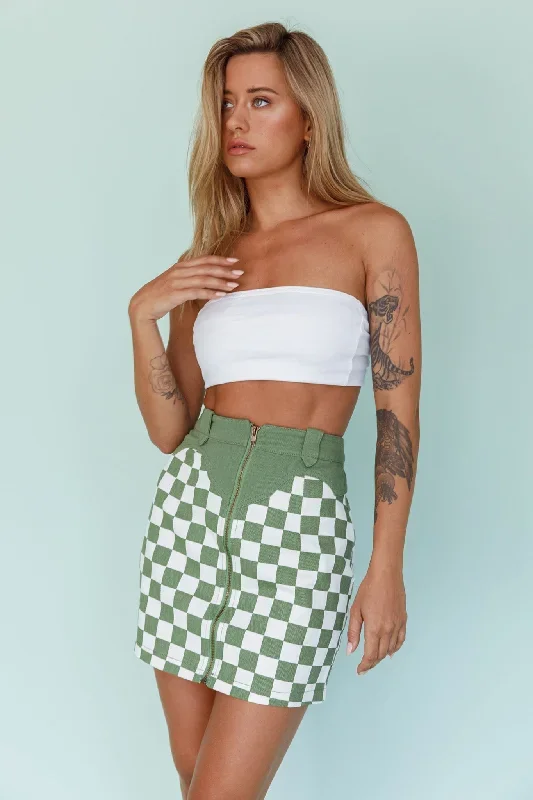 rewind-zipper-front-mini-skirt-checkered-green