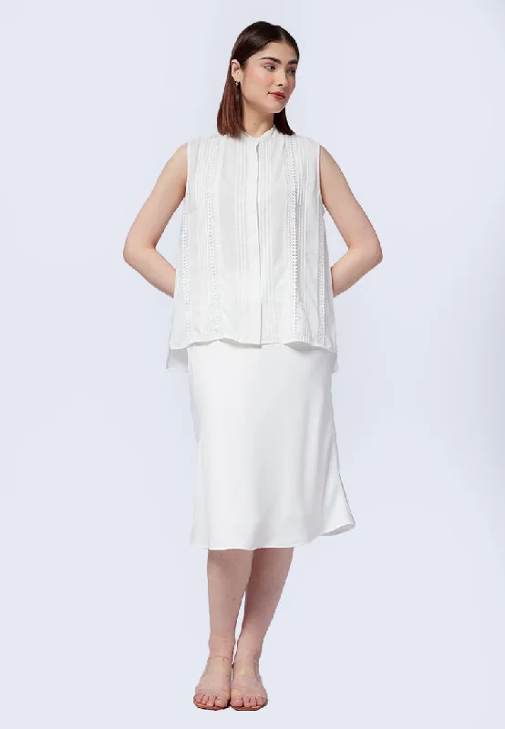 sleeveless-textured-blouse-24c094-off-white