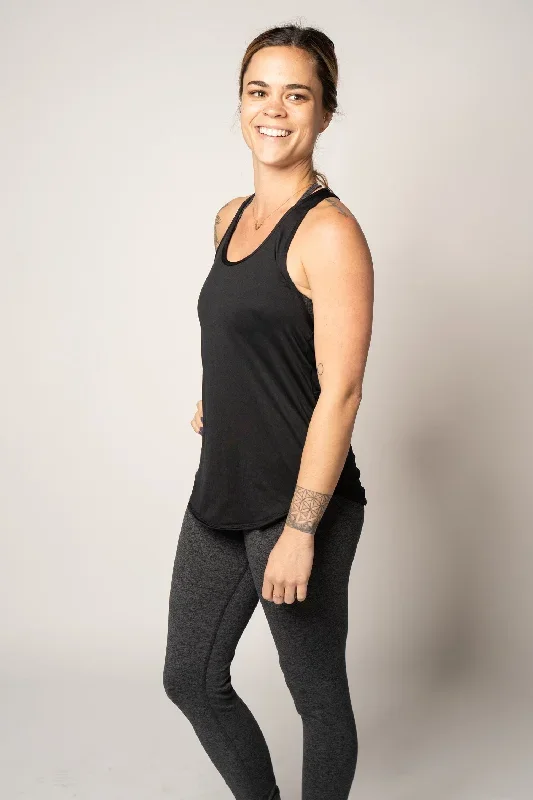 Trikonasana Tank in Black