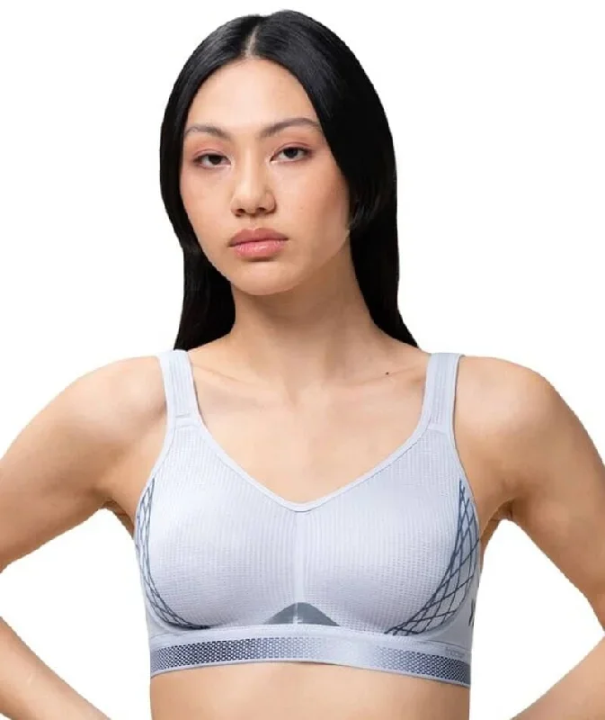 triumph-triaction-cardio-flow-wire-free-sports-bra-platinum