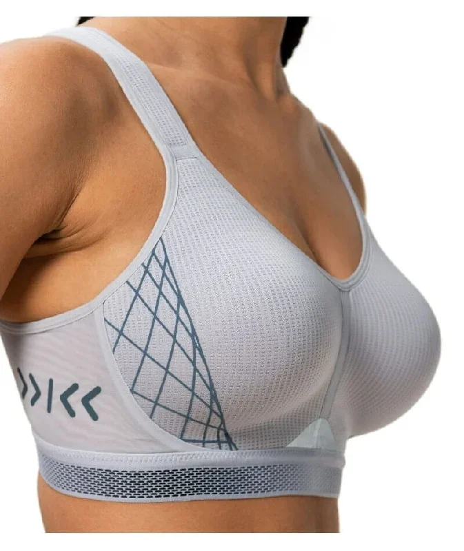 triumph-triaction-cardio-flow-wire-free-sports-bra-platinum