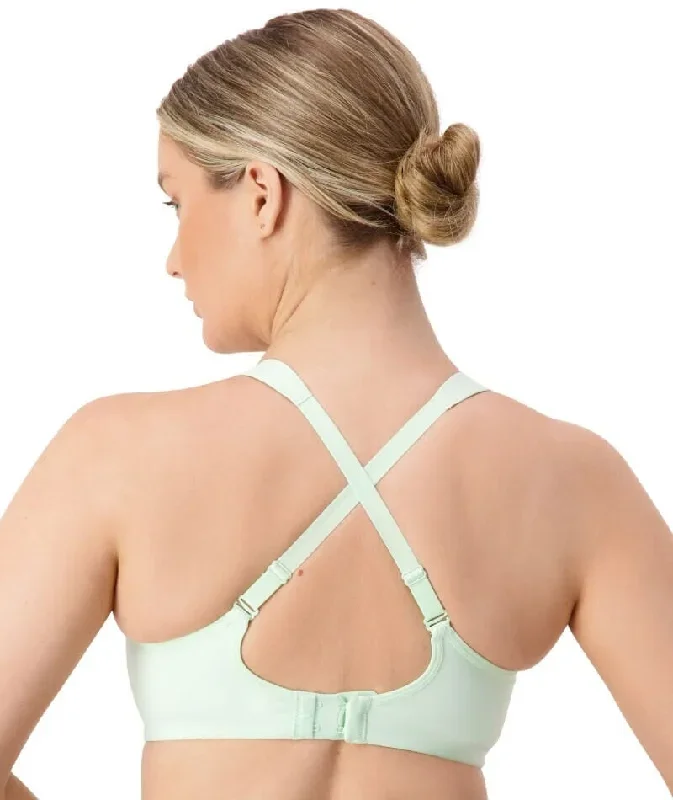 triumph-triaction-ultra-underwired-sports-bra-mint-frappe