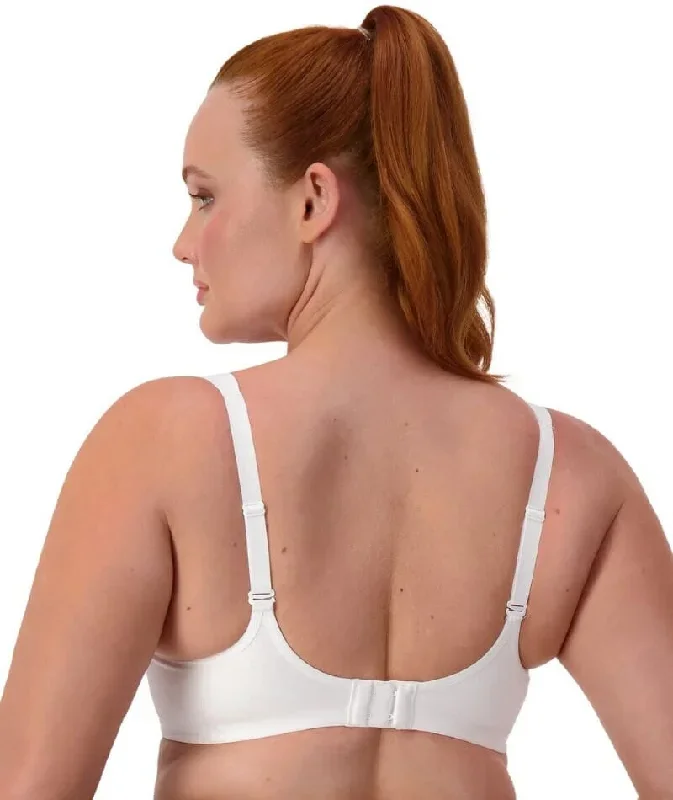 triumph-triaction-ultra-underwired-sports-bra-white