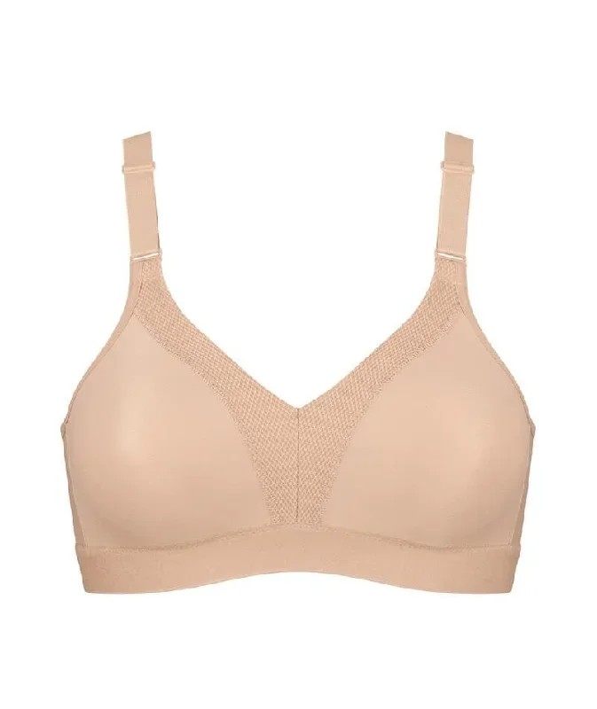 triumph-triaction-wellness-wire-free-sports-bra-neutral-beige