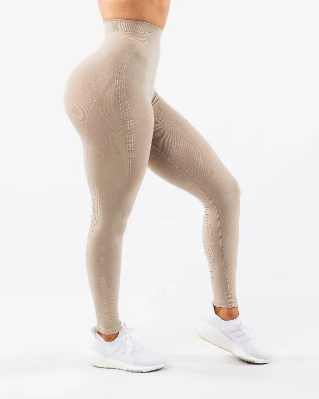 women-s-amplify-contour-legging-grand-central