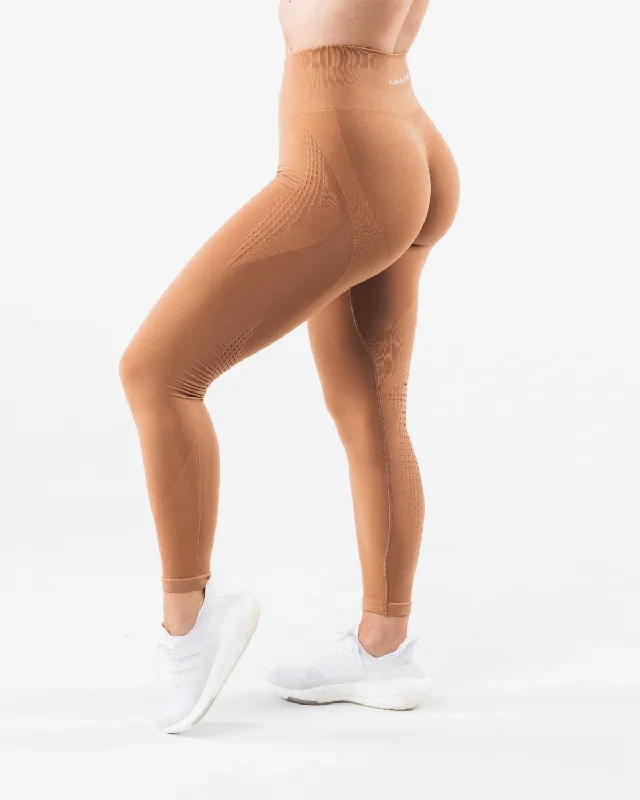 womens-amplify-contour-legging-clay