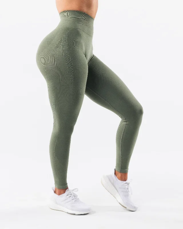 womens-amplify-contour-legging-noble-green