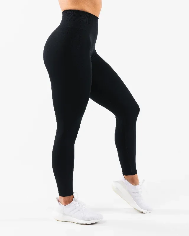 womens-amplify-gravity-legging-black