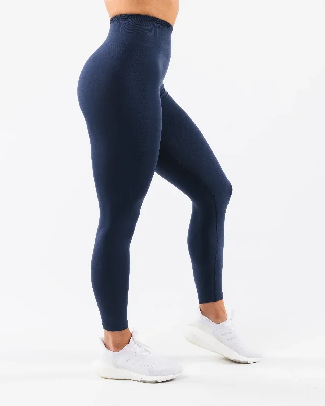 womens-amplify-se-gravity-legging-nocturnal