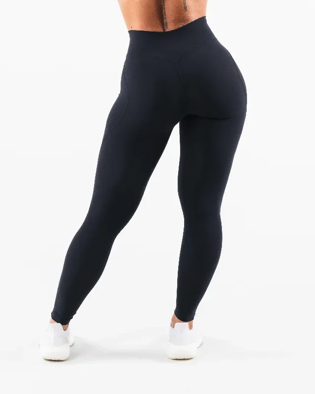 womens-aura-legging-black