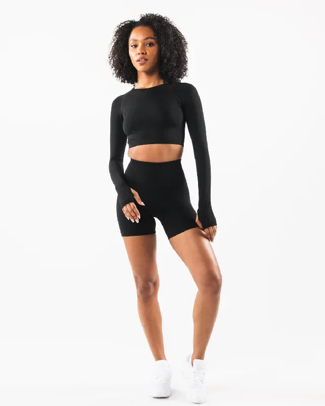 womens-stratus-long-sleeve-crop-black