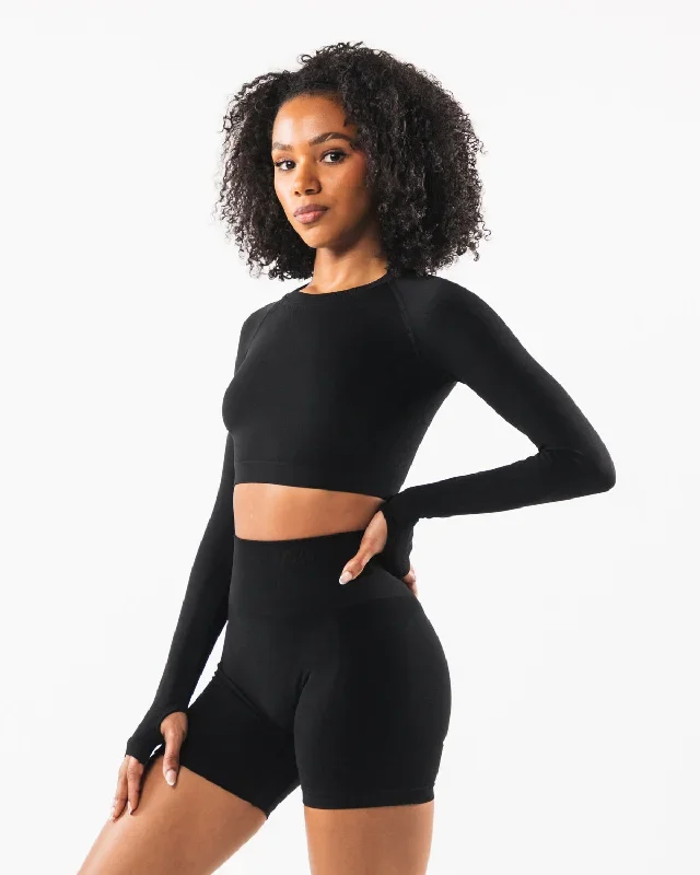 womens-stratus-long-sleeve-crop-black