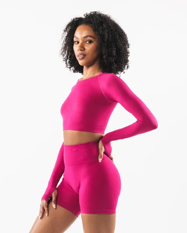 womens-stratus-long-sleeve-crop-magenta