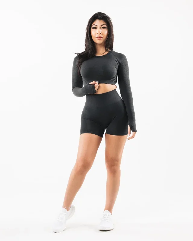 womens-stratus-long-sleeve-crop-shadow